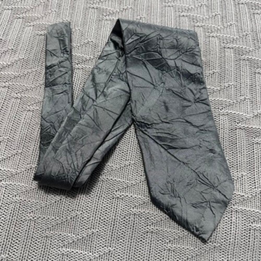 Enrico Venturi silver gray textured silk tie